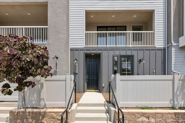 Building Photo - BRAND NEW 4 BED, 3.5 BATHS, 2070 SQ FT TOWNHOME BY KH HOMES