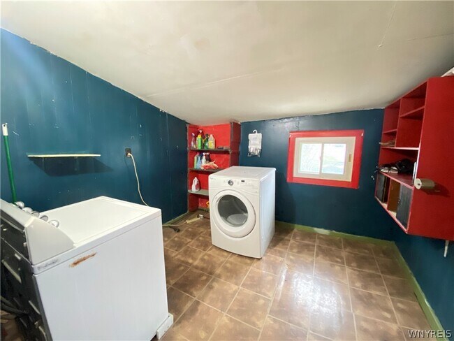 Building Photo - 3 Glenwood Ave