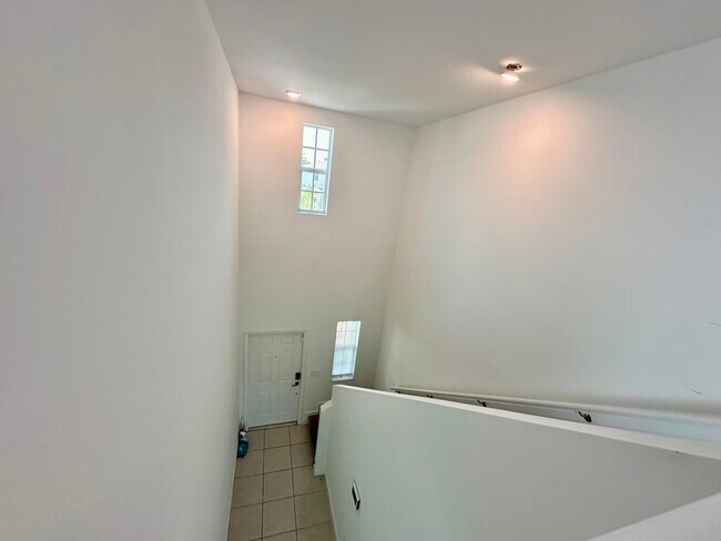 Building Photo - 4518 Dow Ln