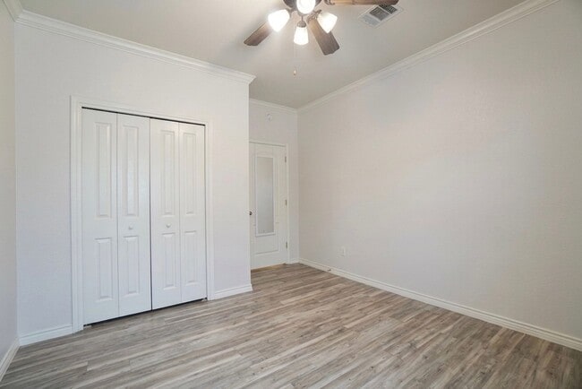 Building Photo - 18621 Dry Pond Dr