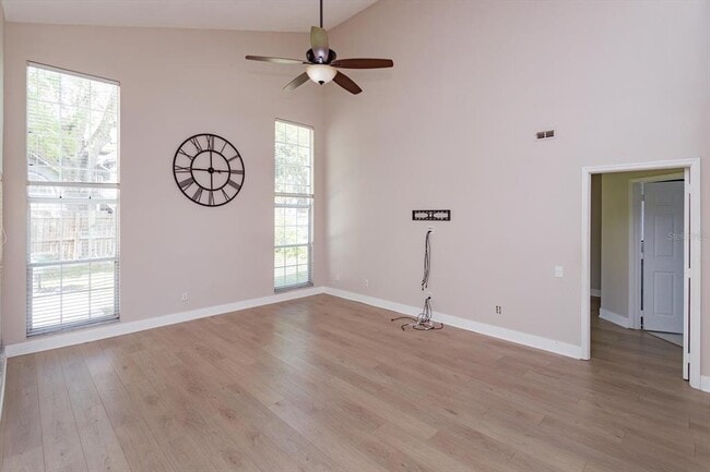 Building Photo - 836 Garden Glen Loop