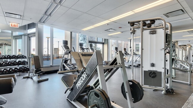 Building Photo - 420 E Waterside Dr