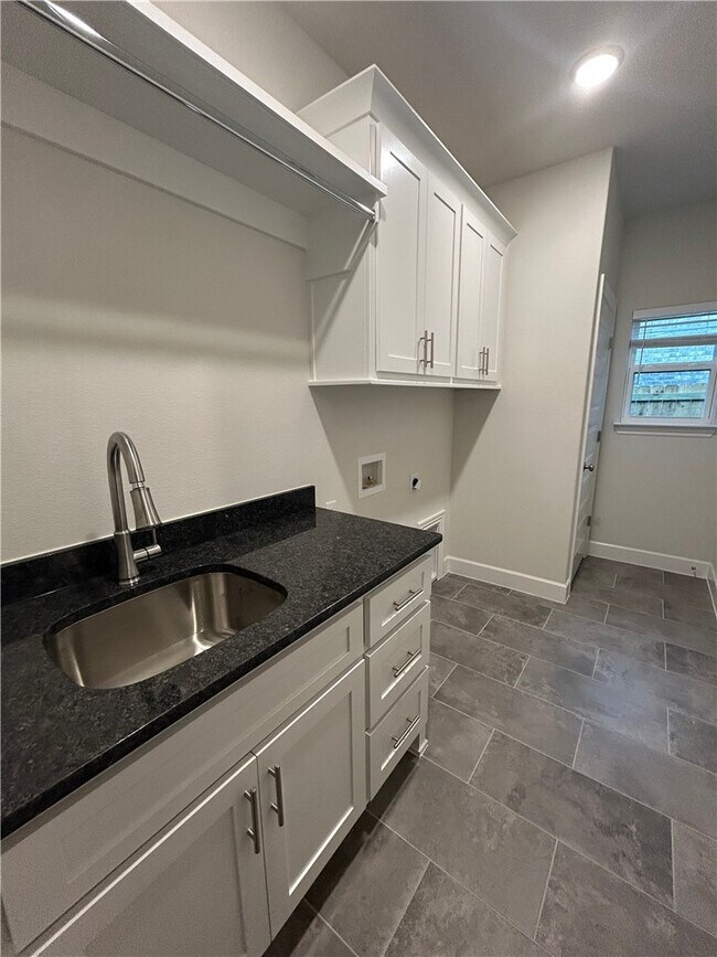 Building Photo - 1470 Overcup Oak Ln