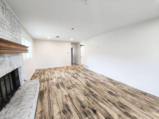 Building Photo - 4428 28th St