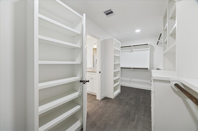 Building Photo - 30731 Martens Rd