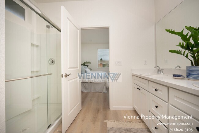 Building Photo - 548 Fox Hunt Wy