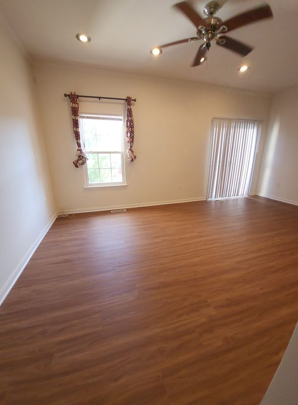 Building Photo - 8707 Farnham Way