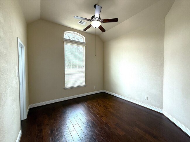 Building Photo - 27610 Dalton Bluff Ct