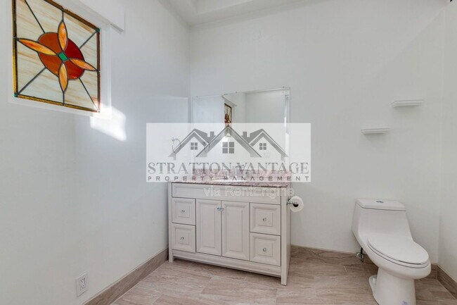 Building Photo - 4540 E Heatherbrae Dr