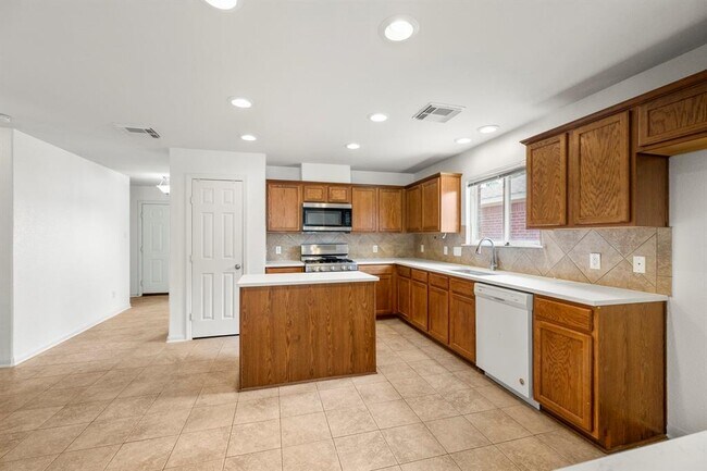 Building Photo - 3211 Falcon Trail Dr