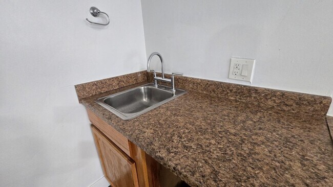 Building Photo - 6911 Hunter Dawn Way