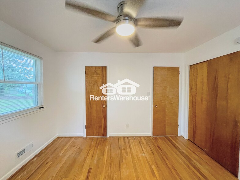 Building Photo - 4837 Milan Dr