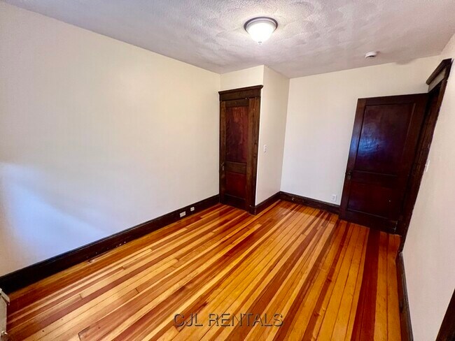 Building Photo - 40 Copley St