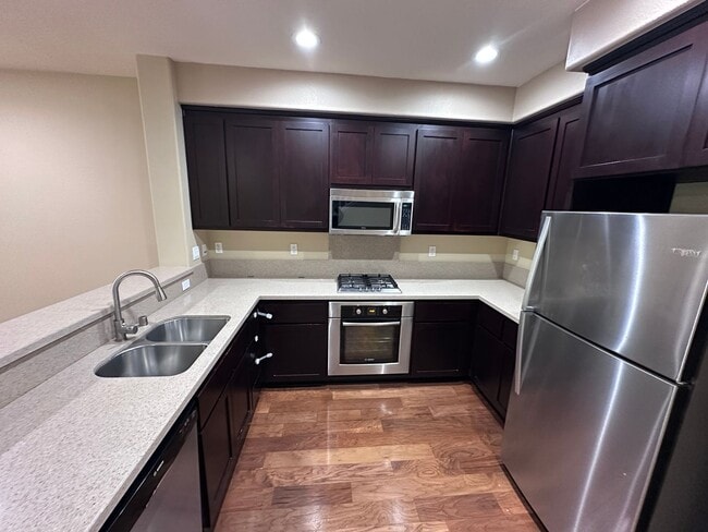 Building Photo - 3/3 Tri Level Berryessa Beauty is ready for YOU!