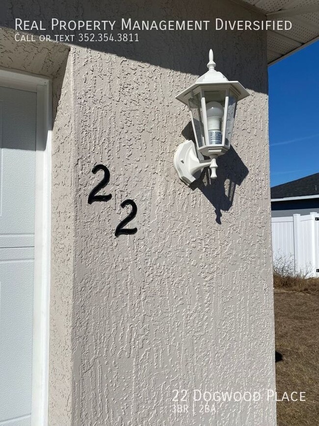 Building Photo - 22 Dogwood Pl