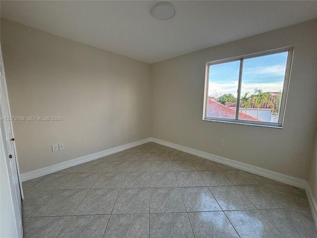 Building Photo - 10151 SW 154th Cir Ct