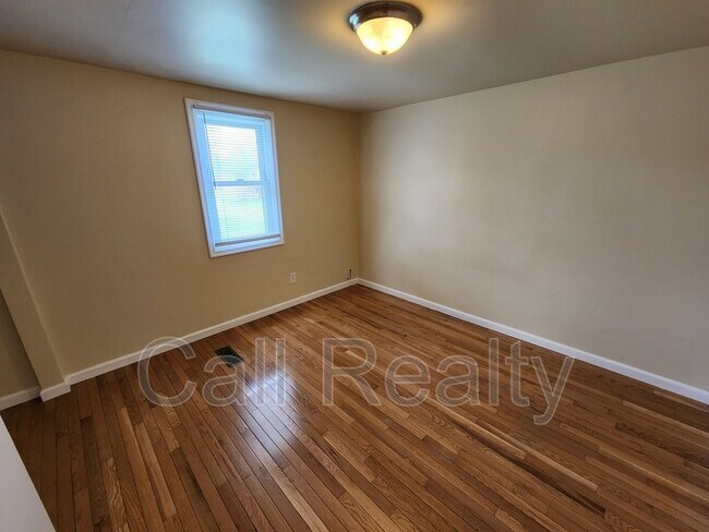 Building Photo - 1021 N Herald Rd