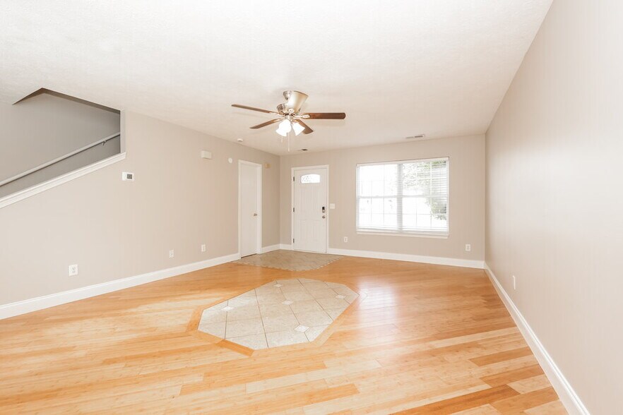 Building Photo - 1627 Jo Ann Dr