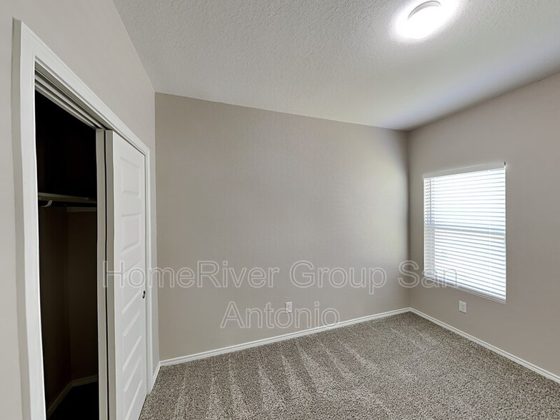 Building Photo - 13541 Lily Ln