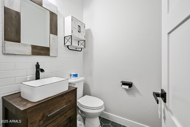 Building Photo - 2426 W Horsetail Trail
