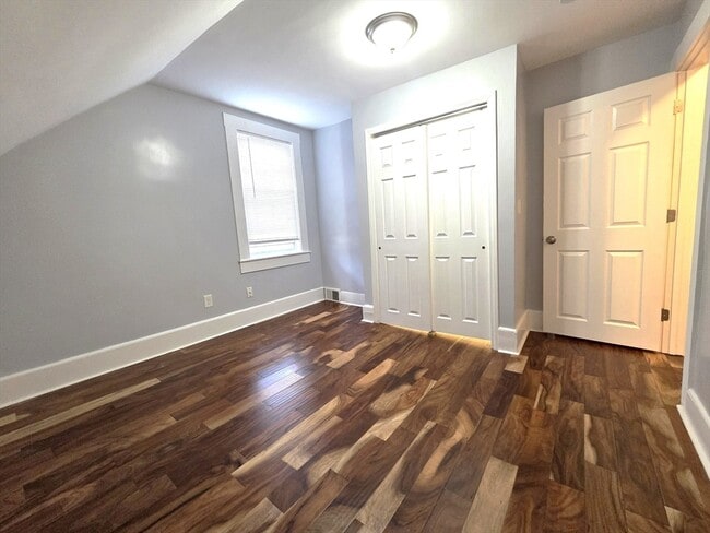 Building Photo - 69 Pratt St