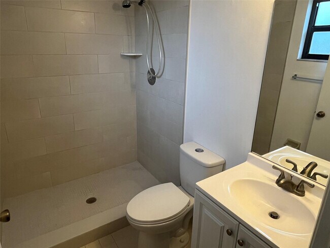 Building Photo - 7406 Woodmont Terrace