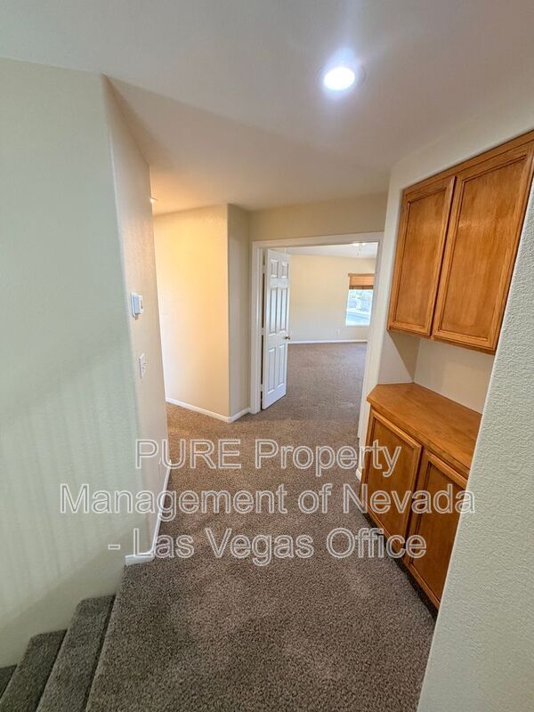 Building Photo - 266 Bluefield Ln