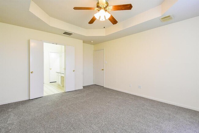 Building Photo - 11703 Pedernales Falls Ln