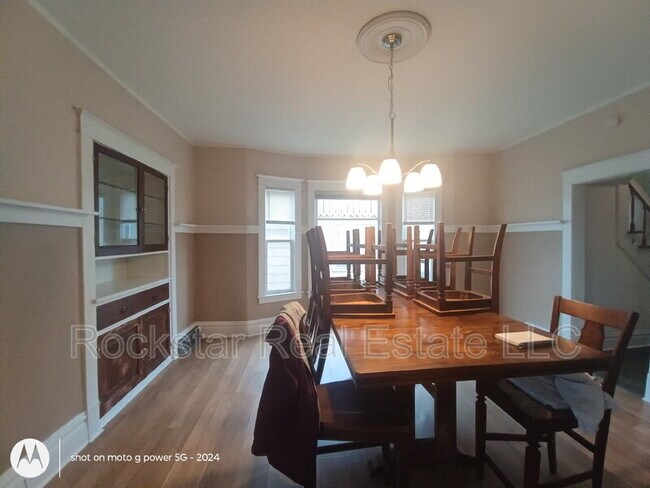 Building Photo - 519 E Ermina Ave