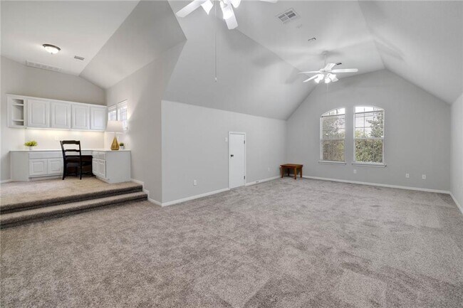 Building Photo - 3000 Welton Cliff Dr