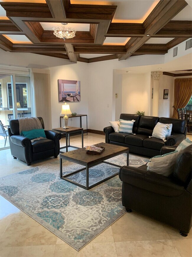 Building Photo - 2626 Barcelona Dr