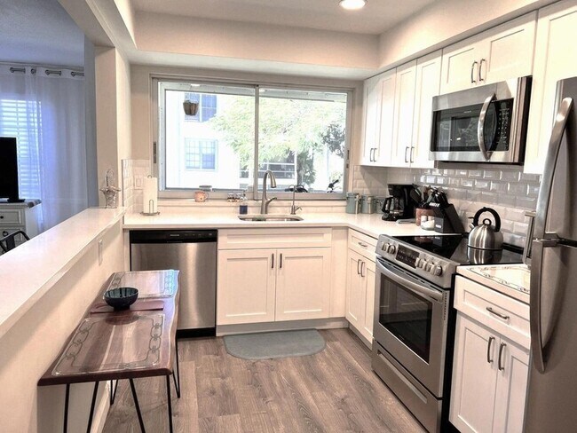 Building Photo - 5580 Tamberlane Cir