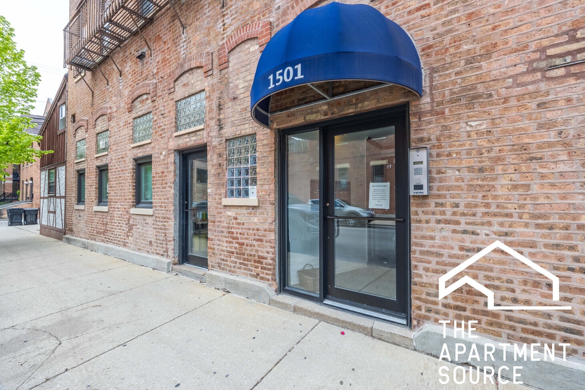 Building Photo - 1501 W Fullerton Ave