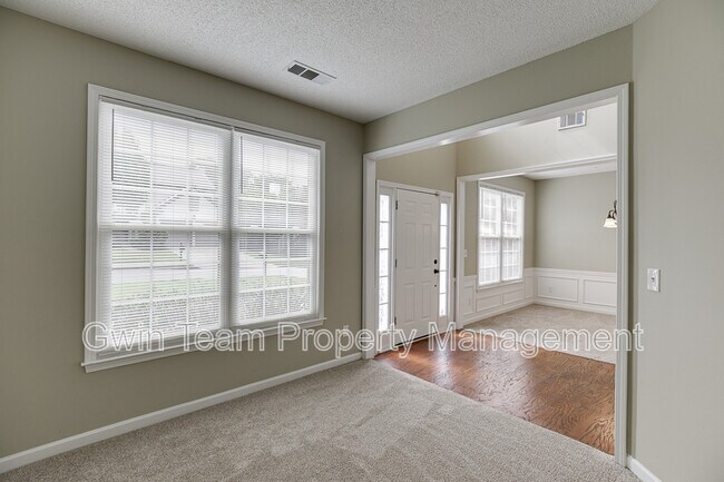 Building Photo - 305 Leatherman Ct