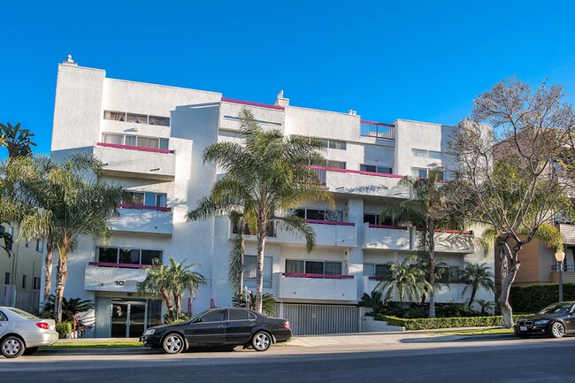 Building Photo - 10630 Wilkins Ave