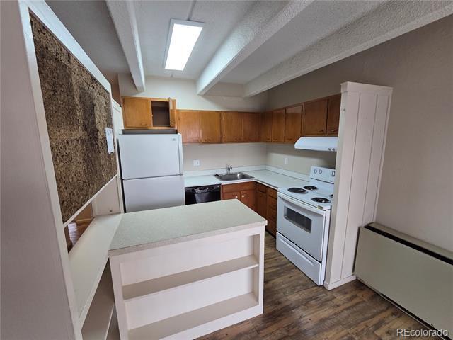 Building Photo - 4155 E Iowa Ave