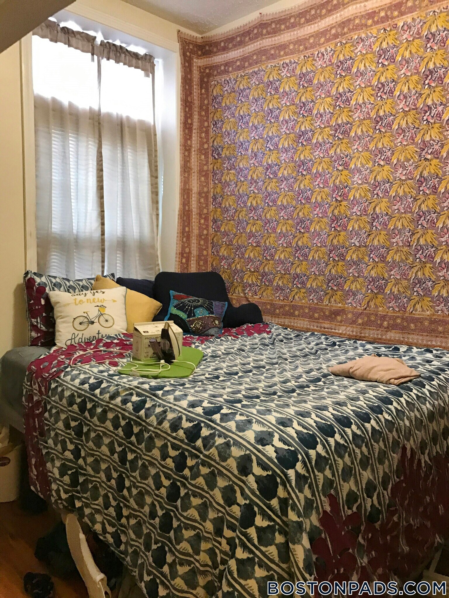 Building Photo - 447 Park Dr