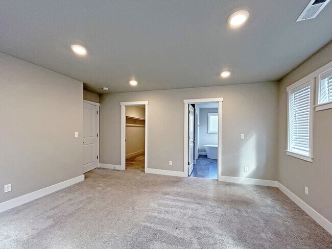 Building Photo - 3740 Rockcress Rd