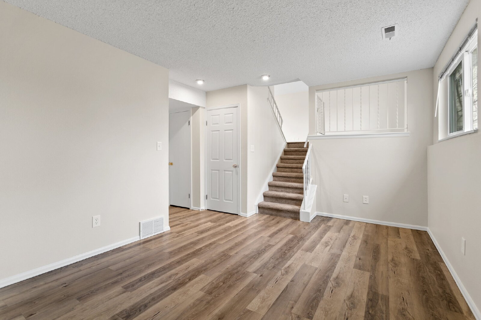 Building Photo - Corner Lot Charmer Near Fort Carson & Pete...