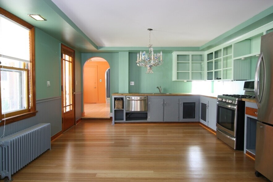 Building Photo - 410 North St