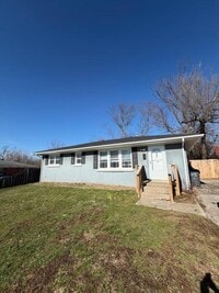 Building Photo - 127 Chantilly St