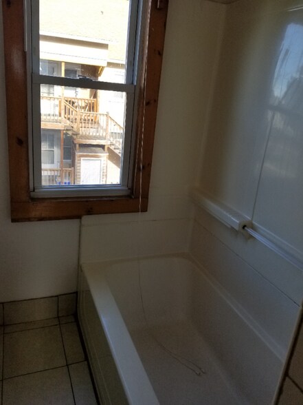 Building Photo - 349 Hampden St