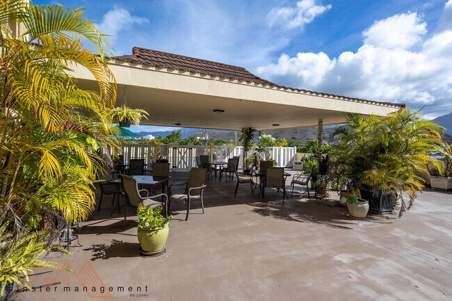 Building Photo - 14 Aulike St