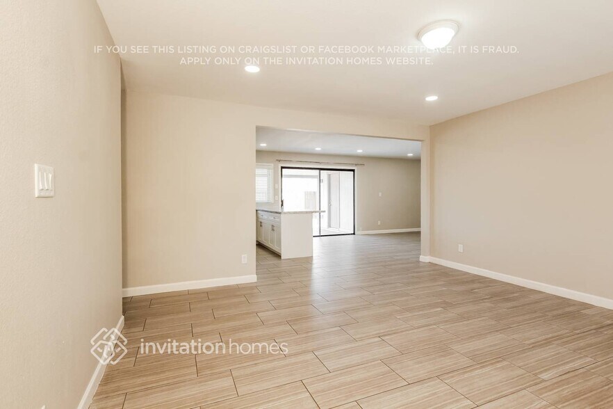 Building Photo - 1918 E Pebble Beach Dr