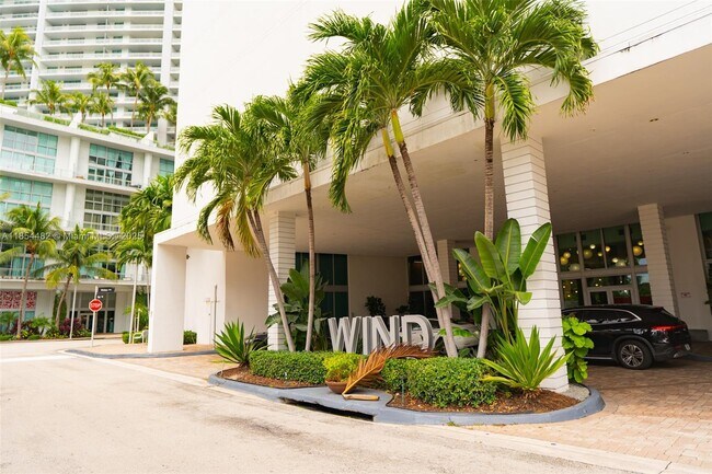 Building Photo - 350 S Miami Ave