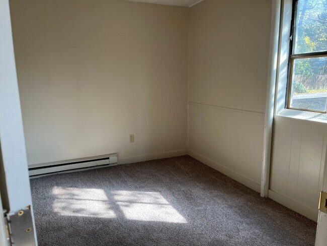 Building Photo - 202 1/2-127 1/2 N Penn St