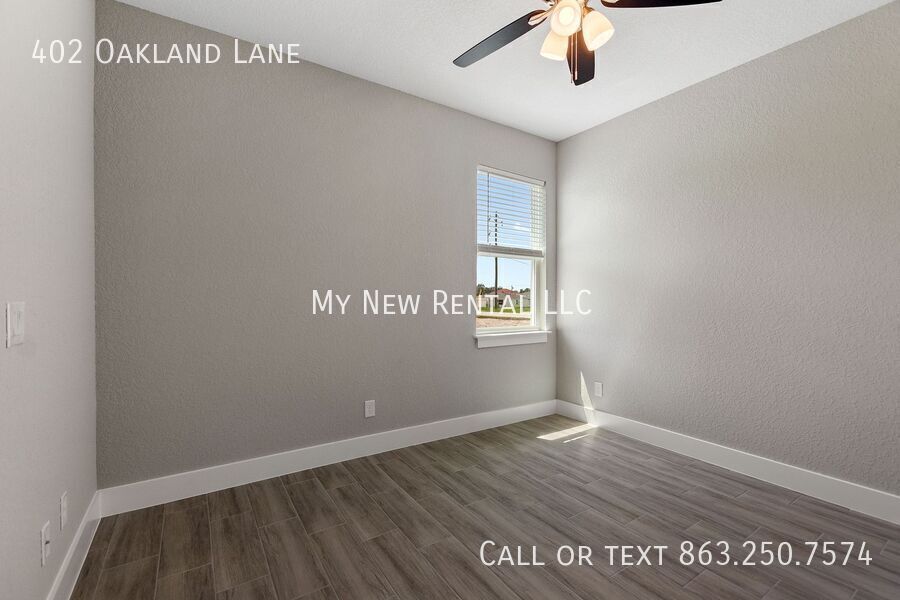 Building Photo - 402 Oakland Ln