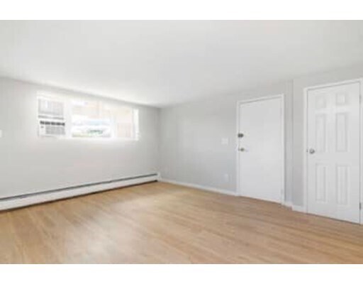 Building Photo - 118 W Emerson St