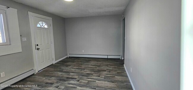 Building Photo - 333 Oak St