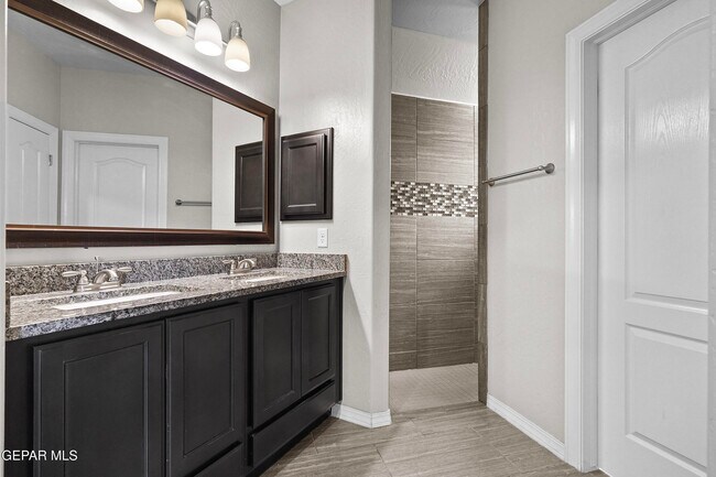 Building Photo - 12640 Mary Ponce Rd